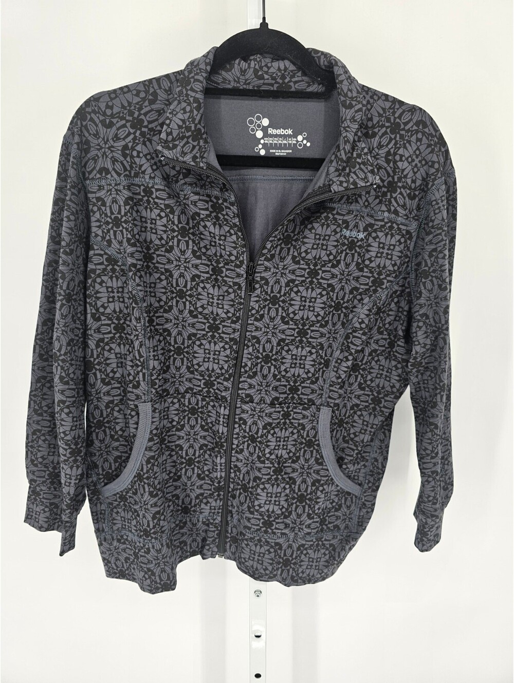 Reebok Womens Sz XL Full Zip Athletic Track Jacket Black Purple Gray Print